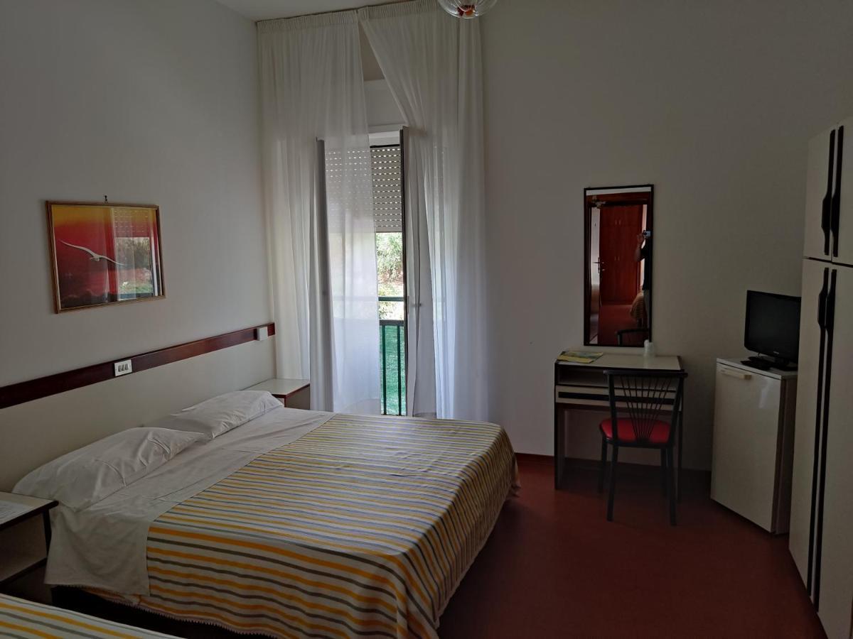 Hotel Ristorante Il Grillo Acquaviva Picena Dış mekan fotoğraf