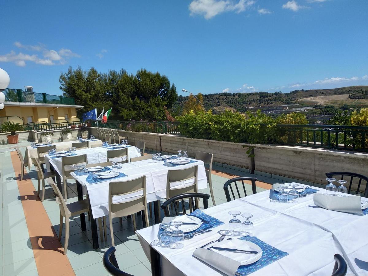 Hotel Ristorante Il Grillo Acquaviva Picena Dış mekan fotoğraf