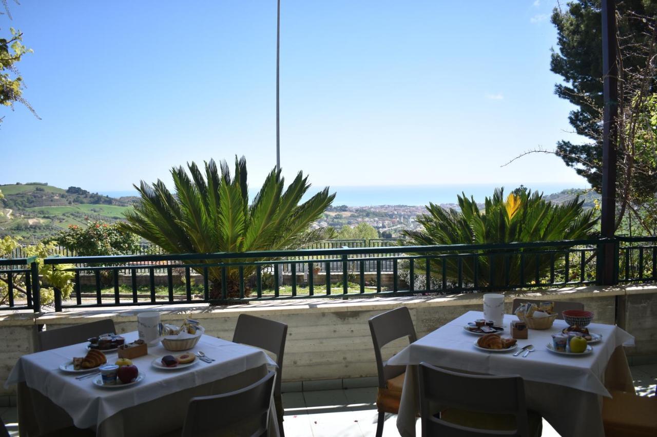 Hotel Ristorante Il Grillo Acquaviva Picena Dış mekan fotoğraf