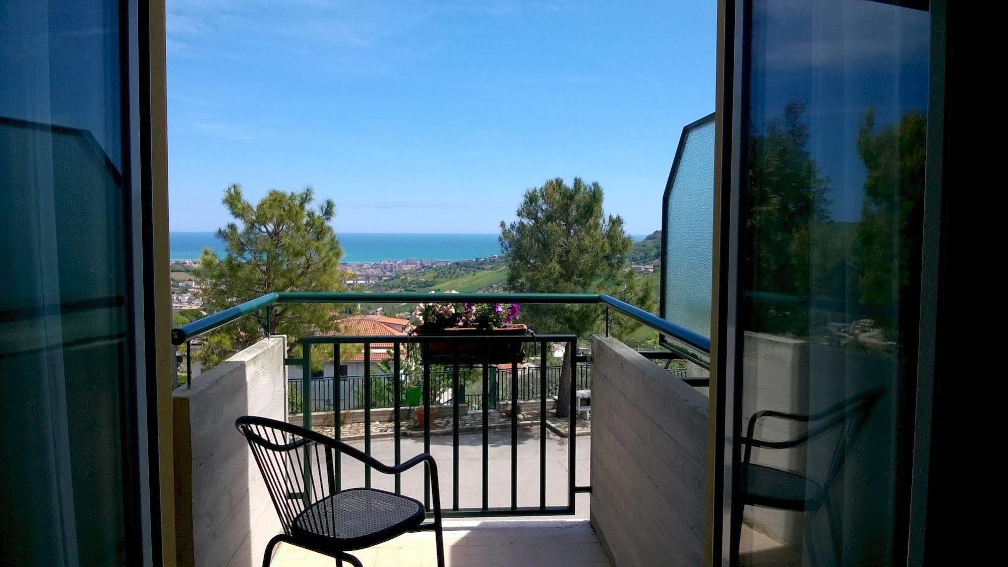 Hotel Ristorante Il Grillo Acquaviva Picena Dış mekan fotoğraf